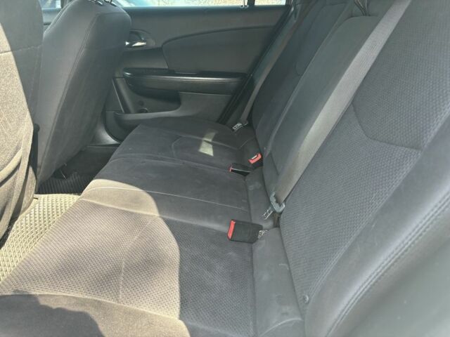 Белый Крайслер 200, объемом двигателя 2.4 л и пробегом 310 тыс. км за 5900 $, фото 11 на Automoto.ua