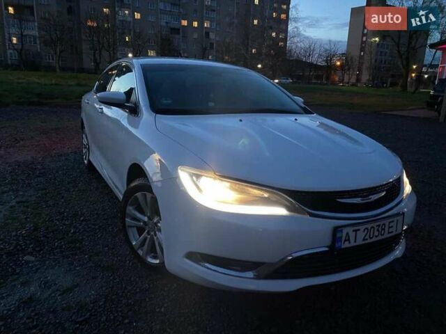 Белый Крайслер 200, объемом двигателя 2.4 л и пробегом 160 тыс. км за 10624 $, фото 7 на Automoto.ua