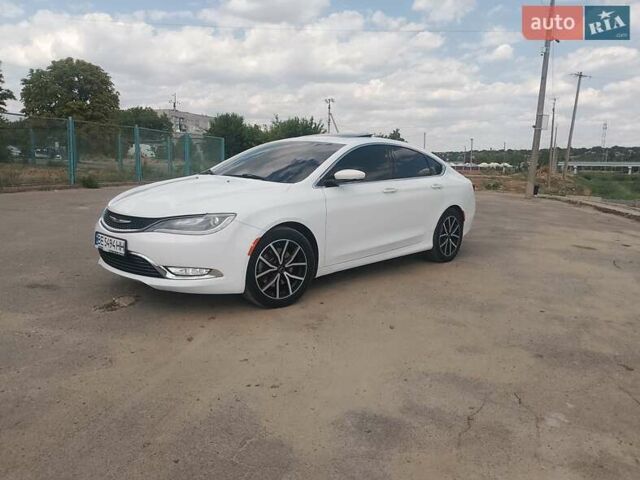 Белый Крайслер 200, объемом двигателя 2.36 л и пробегом 223 тыс. км за 10000 $, фото 20 на Automoto.ua