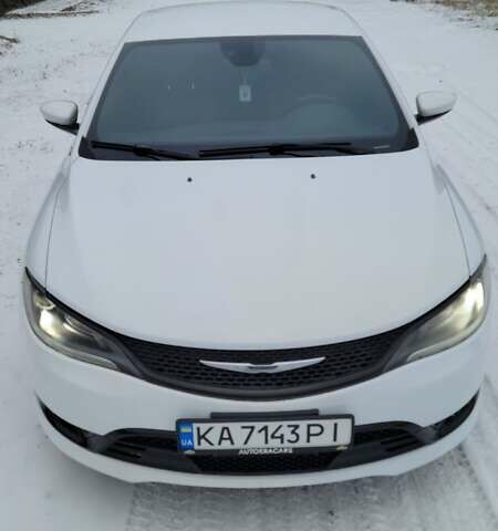 Белый Крайслер 200, объемом двигателя 2.4 л и пробегом 165 тыс. км за 9600 $, фото 22 на Automoto.ua