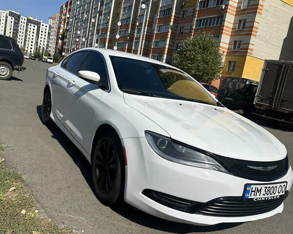 Белый Крайслер 200, объемом двигателя 2.36 л и пробегом 250 тыс. км за 8500 $, фото 11 на Automoto.ua