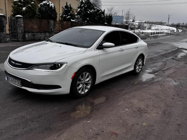 Белый Крайслер 200, объемом двигателя 2.4 л и пробегом 216 тыс. км за 8680 $, фото 2 на Automoto.ua