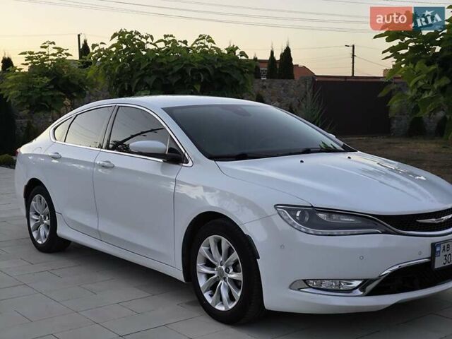 Білий Крайслер 200, об'ємом двигуна 2.36 л та пробігом 90 тис. км за 11500 $, фото 19 на Automoto.ua