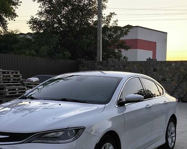 Білий Крайслер 200, об'ємом двигуна 2.36 л та пробігом 90 тис. км за 11500 $, фото 6 на Automoto.ua