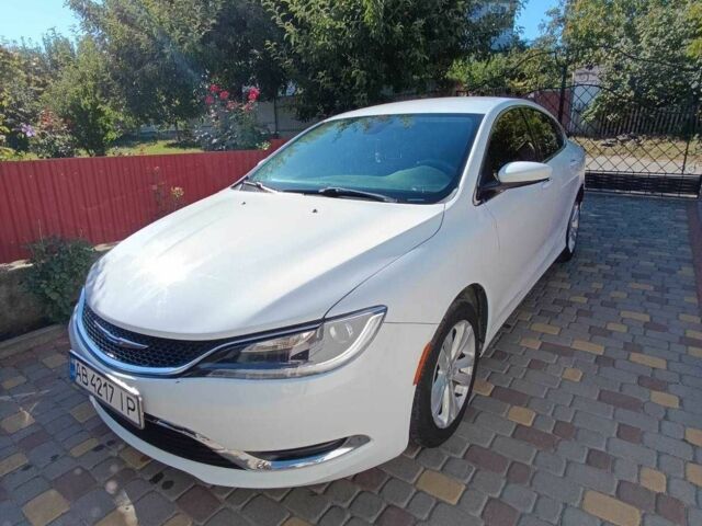 Белый Крайслер 200, объемом двигателя 2.4 л и пробегом 140 тыс. км за 10200 $, фото 18 на Automoto.ua