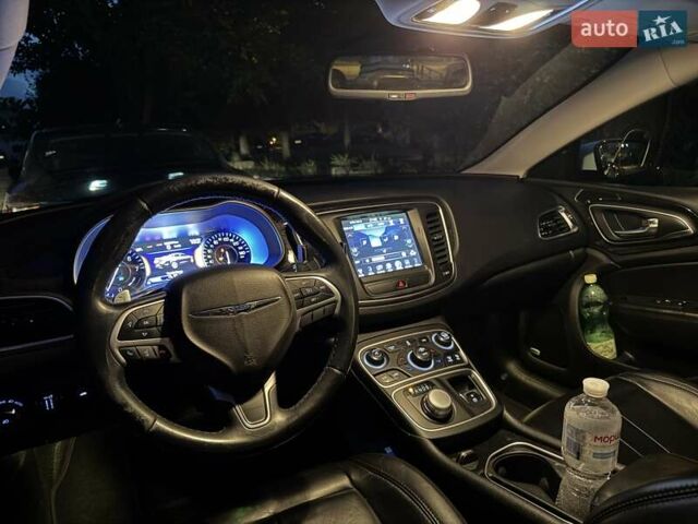 Белый Крайслер 200, объемом двигателя 3.6 л и пробегом 205 тыс. км за 12500 $, фото 41 на Automoto.ua