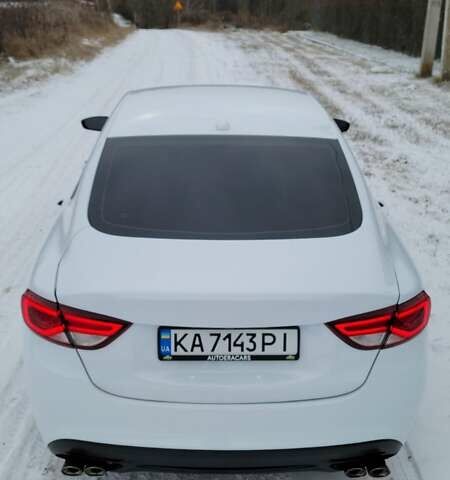 Белый Крайслер 200, объемом двигателя 2.4 л и пробегом 165 тыс. км за 9600 $, фото 11 на Automoto.ua