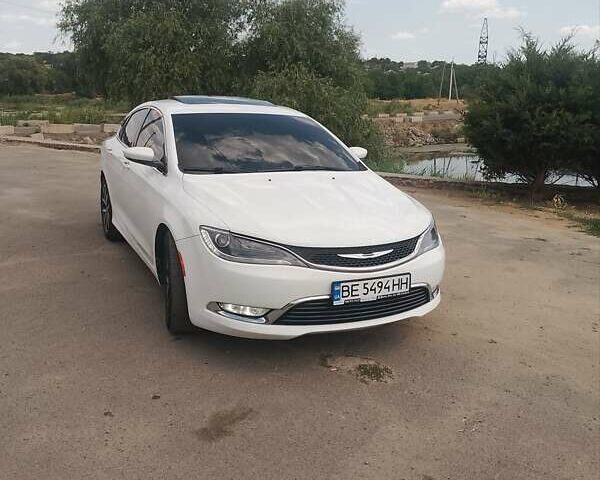 Белый Крайслер 200, объемом двигателя 2.36 л и пробегом 223 тыс. км за 10000 $, фото 19 на Automoto.ua