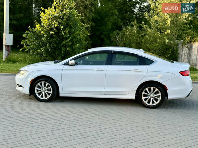 Білий Крайслер 200, об'ємом двигуна 2.4 л та пробігом 140 тис. км за 7950 $, фото 10 на Automoto.ua