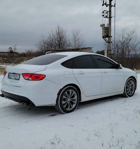 Белый Крайслер 200, объемом двигателя 2.4 л и пробегом 165 тыс. км за 9600 $, фото 13 на Automoto.ua