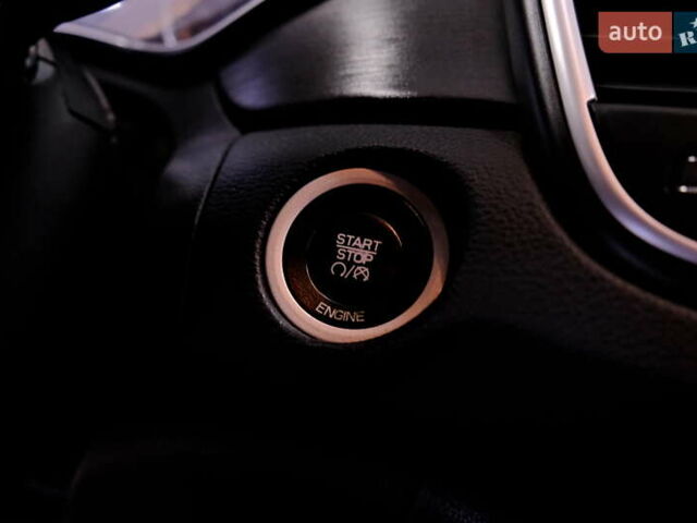 Белый Крайслер 200, объемом двигателя 2.4 л и пробегом 111 тыс. км за 8900 $, фото 19 на Automoto.ua