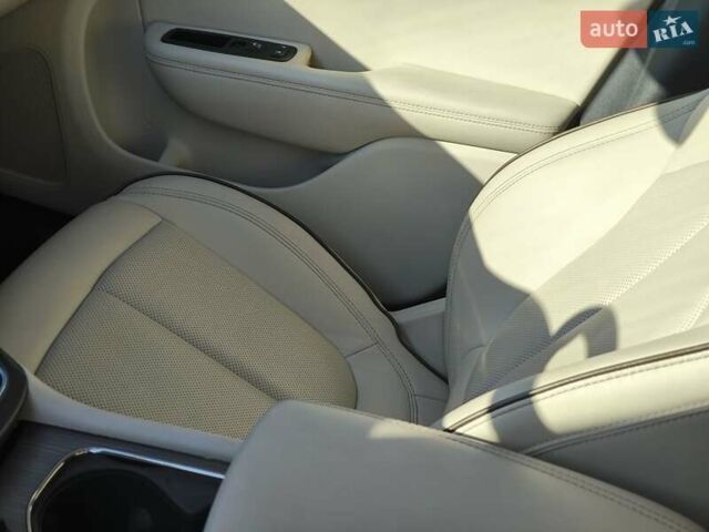 Білий Крайслер 200, об'ємом двигуна 2.36 л та пробігом 90 тис. км за 11500 $, фото 25 на Automoto.ua