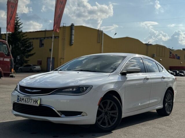 Белый Крайслер 200, объемом двигателя 2.4 л и пробегом 199 тыс. км за 8200 $, фото 1 на Automoto.ua