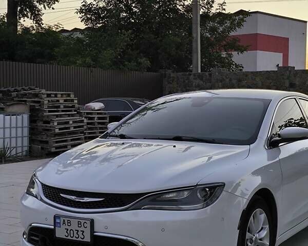 Білий Крайслер 200, об'ємом двигуна 2.36 л та пробігом 90 тис. км за 11500 $, фото 9 на Automoto.ua