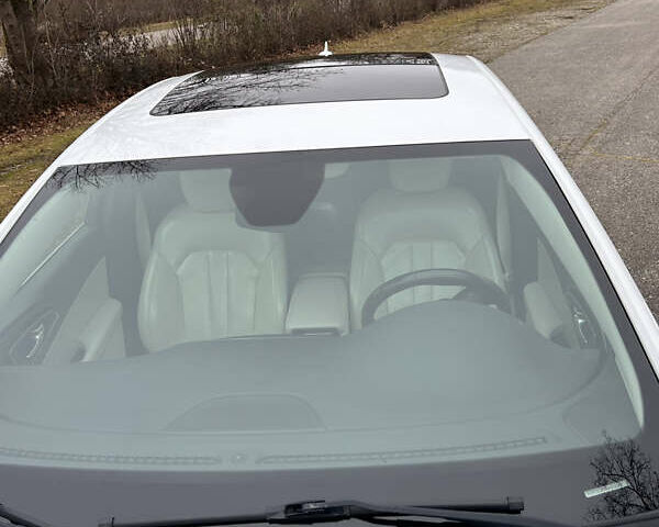 Белый Крайслер 200, объемом двигателя 2.36 л и пробегом 213 тыс. км за 11824 $, фото 13 на Automoto.ua