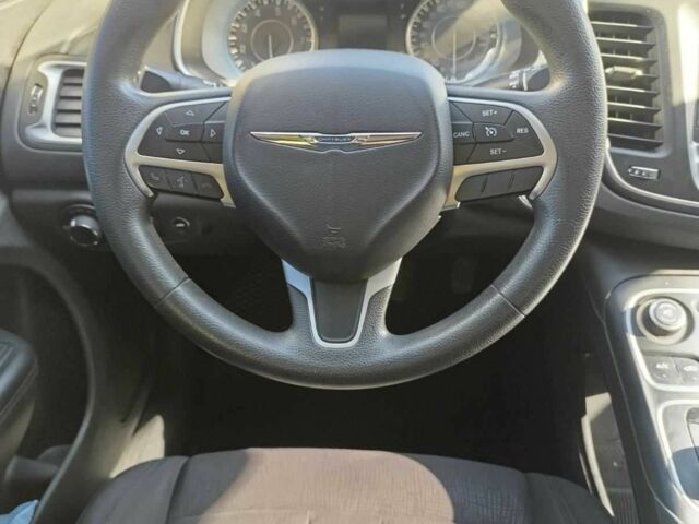 Белый Крайслер 200, объемом двигателя 2.4 л и пробегом 140 тыс. км за 10200 $, фото 15 на Automoto.ua