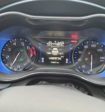 Белый Крайслер 200, объемом двигателя 2.4 л и пробегом 165 тыс. км за 9600 $, фото 25 на Automoto.ua