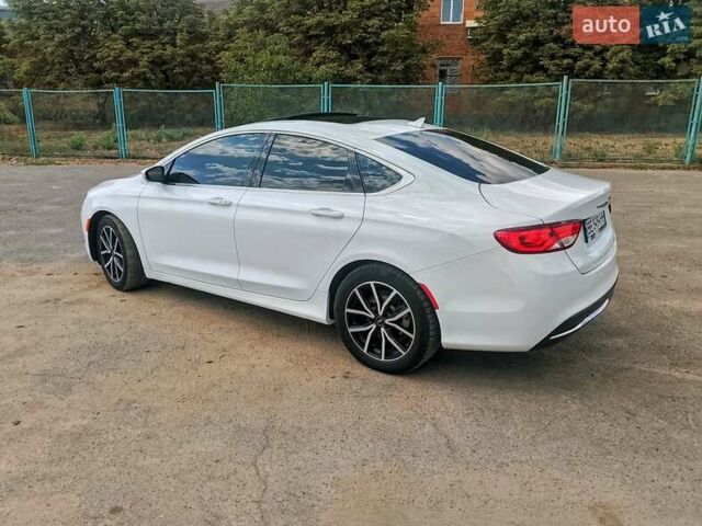 Белый Крайслер 200, объемом двигателя 2.36 л и пробегом 222 тыс. км за 9500 $, фото 10 на Automoto.ua