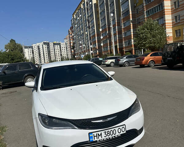 Белый Крайслер 200, объемом двигателя 2.36 л и пробегом 250 тыс. км за 8500 $, фото 6 на Automoto.ua