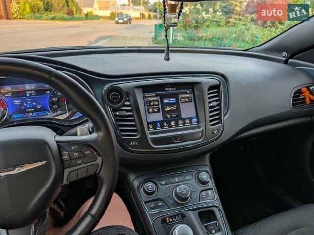 Белый Крайслер 200, объемом двигателя 3.6 л и пробегом 145 тыс. км за 11600 $, фото 17 на Automoto.ua