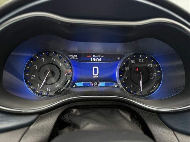 Белый Крайслер 200, объемом двигателя 3.6 л и пробегом 204 тыс. км за 9900 $, фото 13 на Automoto.ua