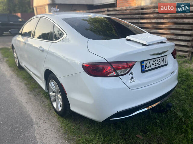 Белый Крайслер 200, объемом двигателя 2.36 л и пробегом 289 тыс. км за 9500 $, фото 10 на Automoto.ua