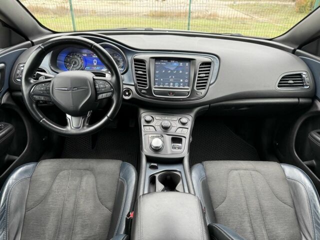 Белый Крайслер 200, объемом двигателя 3.6 л и пробегом 204 тыс. км за 9900 $, фото 10 на Automoto.ua