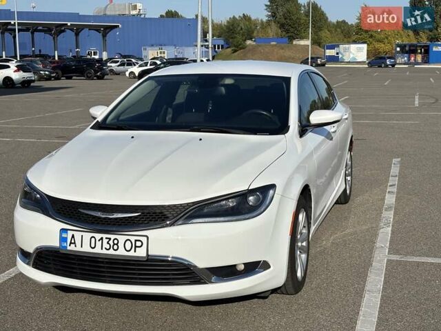 Белый Крайслер 200, объемом двигателя 2.36 л и пробегом 217 тыс. км за 8700 $, фото 14 на Automoto.ua