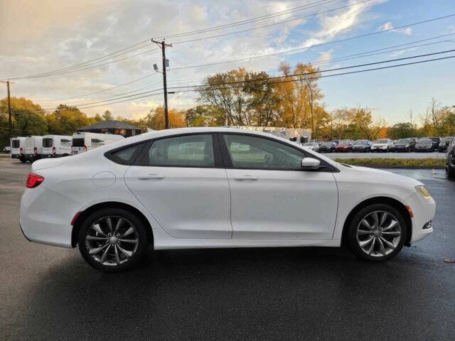 Белый Крайслер 200, объемом двигателя 3.6 л и пробегом 72 тыс. км за 6100 $, фото 3 на Automoto.ua