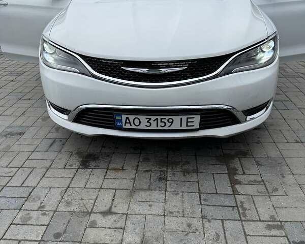 Білий Крайслер 200, об'ємом двигуна 2.4 л та пробігом 180 тис. км за 8300 $, фото 14 на Automoto.ua
