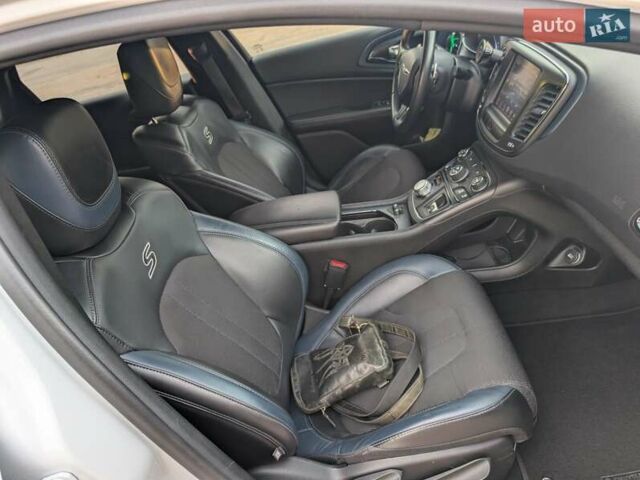 Белый Крайслер 200, объемом двигателя 3.6 л и пробегом 145 тыс. км за 11600 $, фото 14 на Automoto.ua