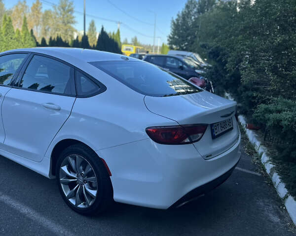 Белый Крайслер 200, объемом двигателя 2.36 л и пробегом 155 тыс. км за 10500 $, фото 10 на Automoto.ua