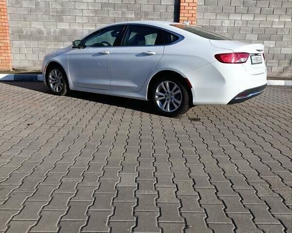 Білий Крайслер 200, об'ємом двигуна 2.36 л та пробігом 132 тис. км за 8900 $, фото 8 на Automoto.ua