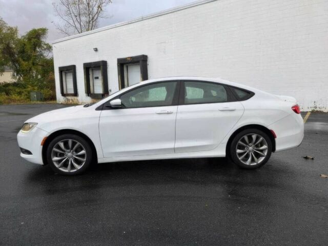 Белый Крайслер 200, объемом двигателя 3.6 л и пробегом 72 тыс. км за 6100 $, фото 4 на Automoto.ua