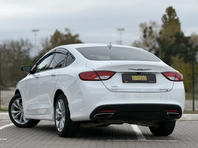 Белый Крайслер 200, объемом двигателя 3.6 л и пробегом 204 тыс. км за 9900 $, фото 7 на Automoto.ua