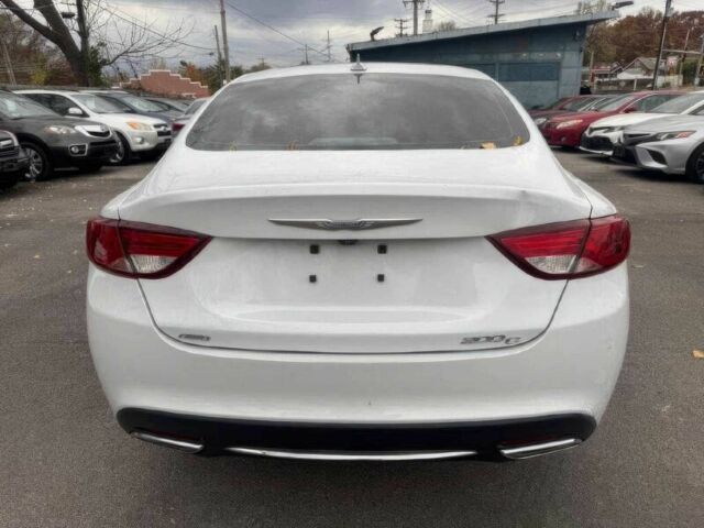 Білий Крайслер 200, об'ємом двигуна 3.6 л та пробігом 79 тис. км за 4800 $, фото 6 на Automoto.ua