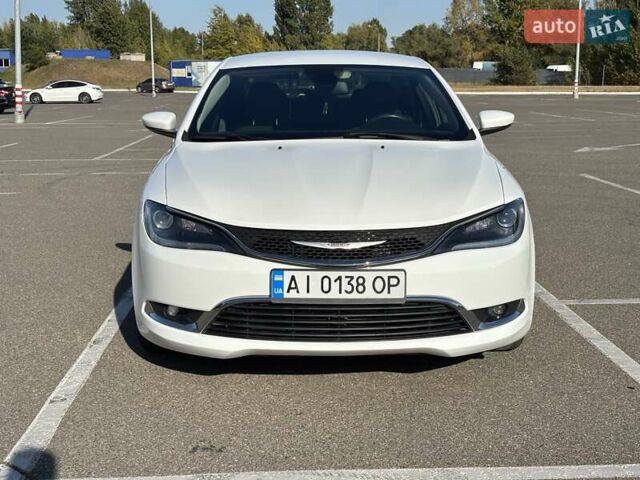 Белый Крайслер 200, объемом двигателя 2.36 л и пробегом 217 тыс. км за 8700 $, фото 13 на Automoto.ua