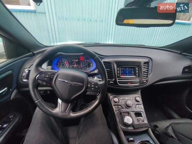 Белый Крайслер 200, объемом двигателя 2.36 л и пробегом 152 тыс. км за 9450 $, фото 11 на Automoto.ua