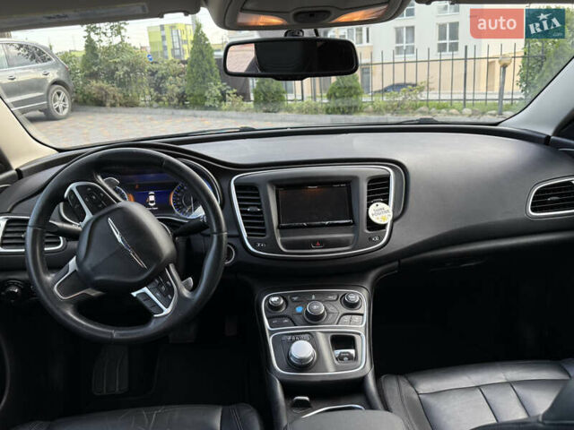 Білий Крайслер 200, об'ємом двигуна 3.6 л та пробігом 125 тис. км за 9700 $, фото 9 на Automoto.ua