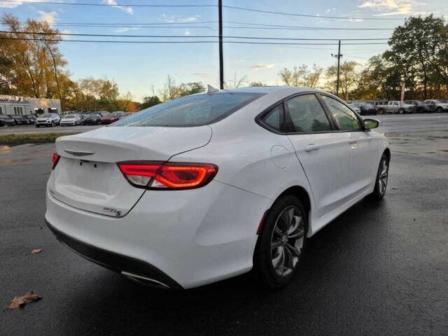 Белый Крайслер 200, объемом двигателя 3.6 л и пробегом 72 тыс. км за 6100 $, фото 7 на Automoto.ua