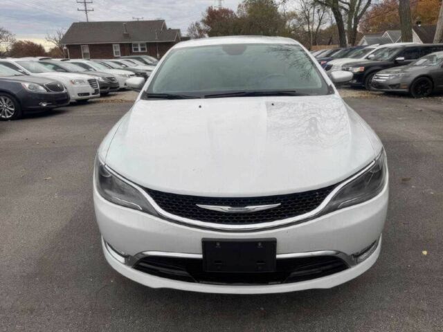 Білий Крайслер 200, об'ємом двигуна 3.6 л та пробігом 79 тис. км за 4800 $, фото 1 на Automoto.ua