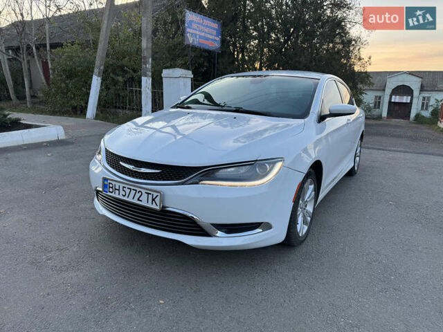 Білий Крайслер 200, об'ємом двигуна 2.4 л та пробігом 180 тис. км за 8500 $, фото 1 на Automoto.ua