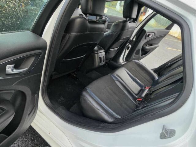 Белый Крайслер 200, объемом двигателя 3.6 л и пробегом 72 тыс. км за 6100 $, фото 11 на Automoto.ua