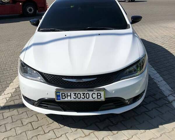 Білий Крайслер 200, об'ємом двигуна 2.36 л та пробігом 151 тис. км за 10000 $, фото 9 на Automoto.ua