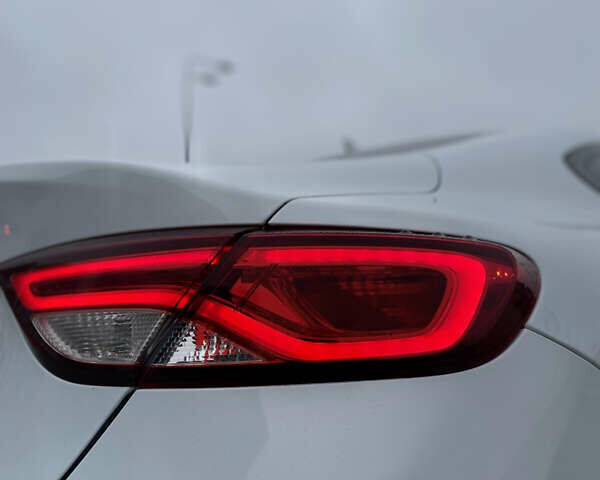 Білий Крайслер 200, об'ємом двигуна 3.61 л та пробігом 186 тис. км за 10600 $, фото 7 на Automoto.ua