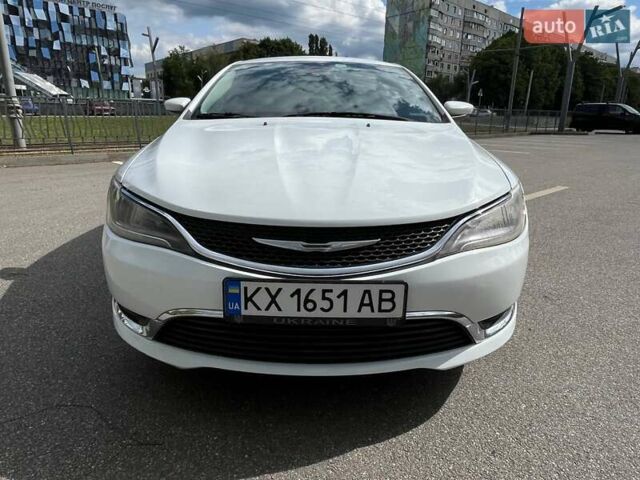 Белый Крайслер 200, объемом двигателя 2.36 л и пробегом 200 тыс. км за 9700 $, фото 10 на Automoto.ua
