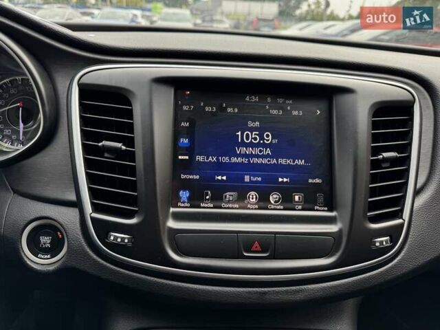 Білий Крайслер 200, об'ємом двигуна 2.4 л та пробігом 101 тис. км за 9500 $, фото 31 на Automoto.ua