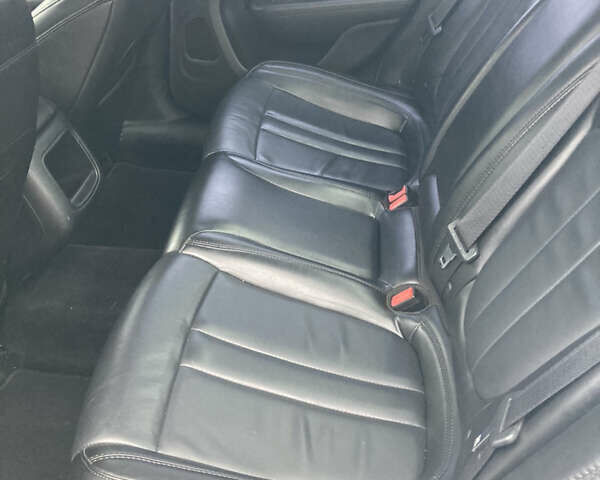 Белый Крайслер 200, объемом двигателя 2.36 л и пробегом 87 тыс. км за 11000 $, фото 4 на Automoto.ua