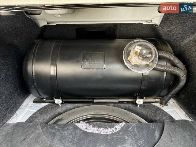 Белый Крайслер 200, объемом двигателя 2.36 л и пробегом 200 тыс. км за 9700 $, фото 31 на Automoto.ua