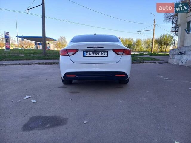 Белый Крайслер 200, объемом двигателя 2.36 л и пробегом 122 тыс. км за 11700 $, фото 22 на Automoto.ua